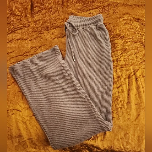 Joe's Jeans Lexie Grey Ribbed Flare Leg Pant - Picture 8 of 15